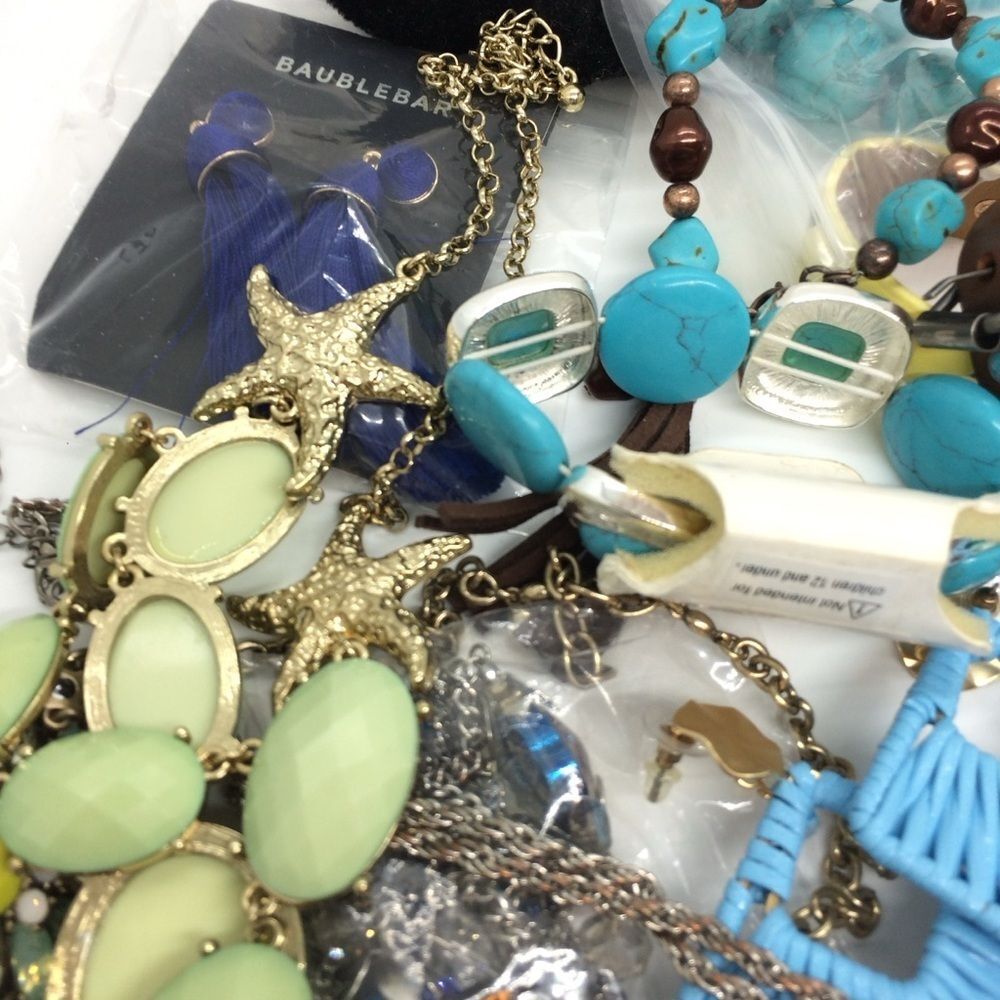 Mystery Jewelry Lot Wearable Bracelets Necklaces Earrings Blue Yellow 1+ Pound - Picture 3 of 16